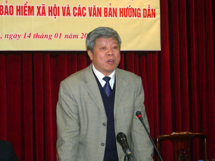 Ông Nguyễn Đại Đồng, Cục truởng Cục Việc làm: Chưa nhận được tiền trợ cấp BHTN là do việc thực hiện các thủ tục chứng thực thất nghiệp mới thực hiện 10 ngày, trong khi thời gian hoàn tất thủ tục lên tới 22 ngày. 