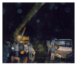 Hiện trường vụ tai nạn của chiếc xe 30H-6365. Ảnh: T.L.
